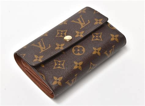 Louis Vuitton Pung .